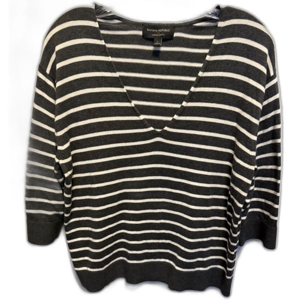 Banana Republic Forever Sweater Women L Gray Ivory Stripe V Neck